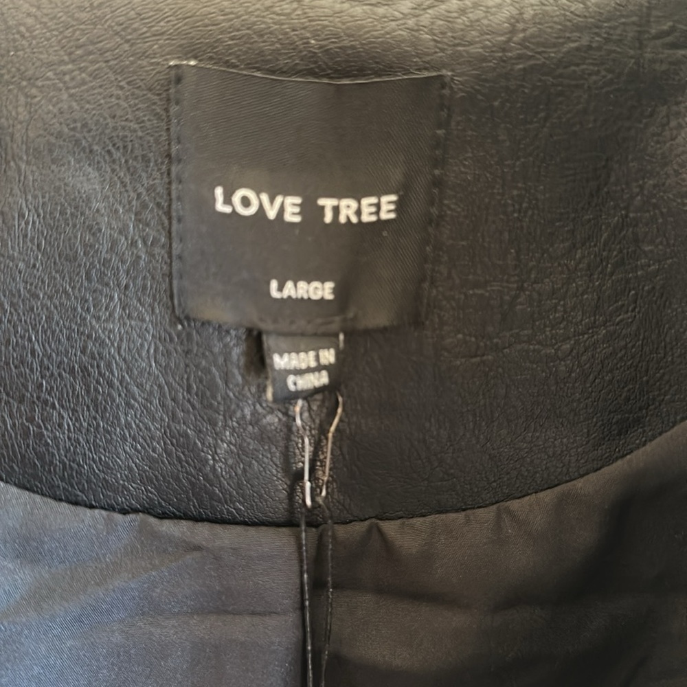 Love Tree Faux Leather Jacket Size Large Black/White Contrast Stripe Cropped - Picture 10 of 15